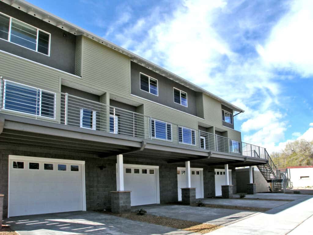 cottonwood commercial build of new apartments from flagstaff